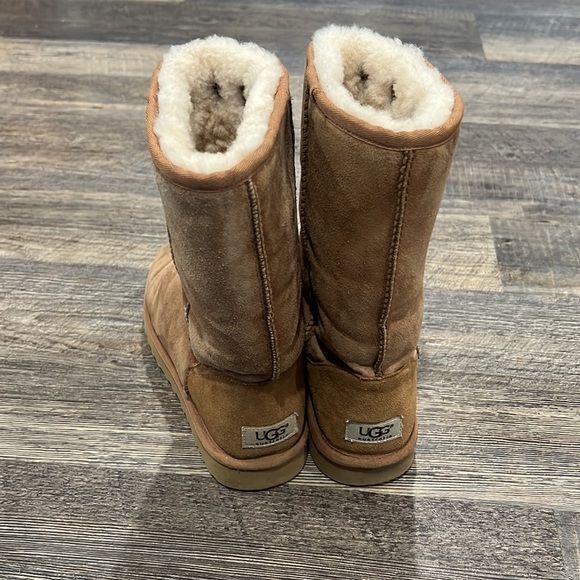 UGG boots - Picture 2 of 5
